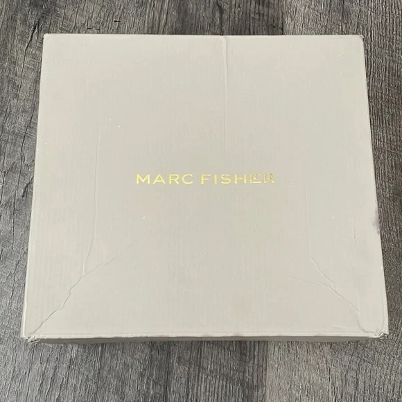 NEW‼️Winter boots - Picture 3 of 3